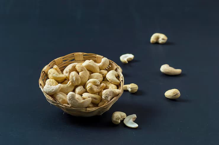 CASHEW KERNALS A400
